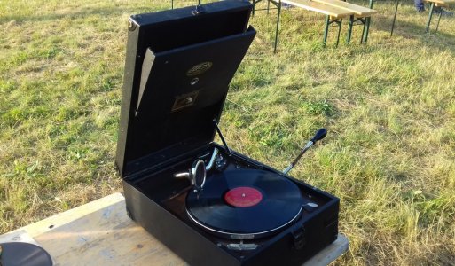 Odhalenie obnovených vstupných tabúľ do obce Ilija