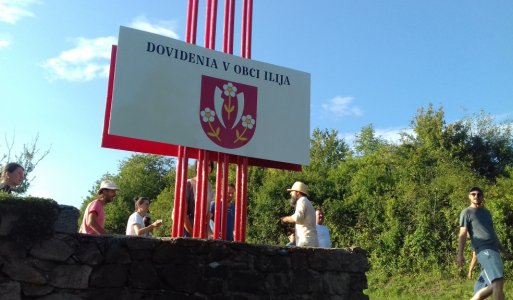 Odhalenie obnovených vstupných tabúľ do obce Ilija
