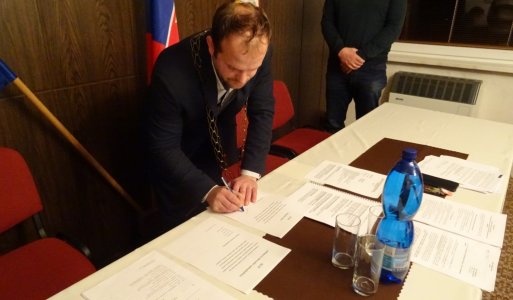 Ustanovujúce obecné zastupiteľstvo